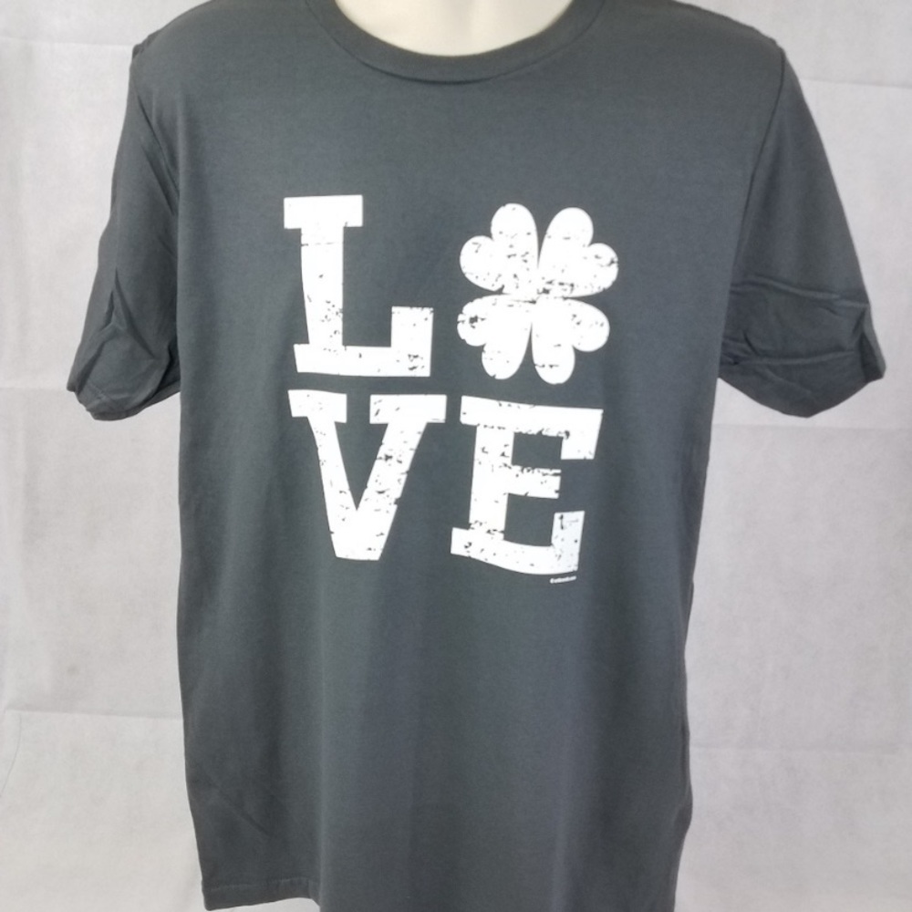 “Love” Graphic T-Shirt!  🍀 ❤️